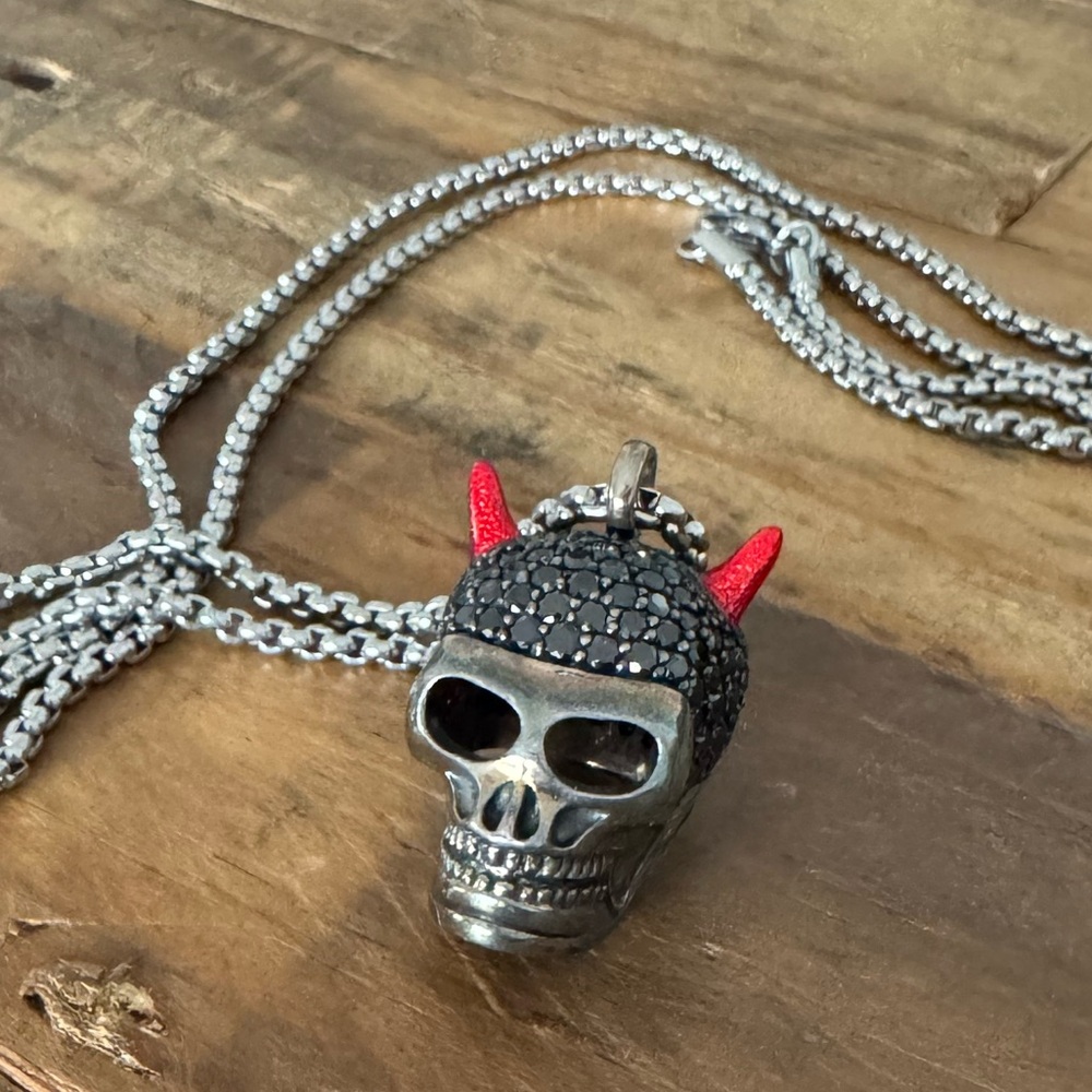 NWT Thomas Sabo Skull Pendent and Chain
